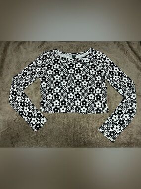 wild fable Black & White Floral Check Long-Sleeve Crop Top